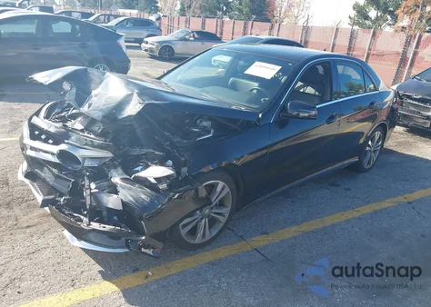 2016 Mercedes-Benz E 350 z USA, uszkodzony, nr VIN WDDHF5KB2GB178977